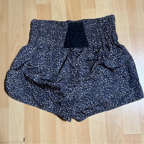 Free People Movement The Way Home Short in Leopard Large Athleisure Workout - Picture 10 of 11